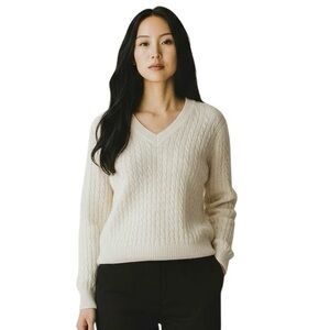 J. Crew Ivory V-Neck Wool Cashmere Cable Knit Sweater size Med Old Money